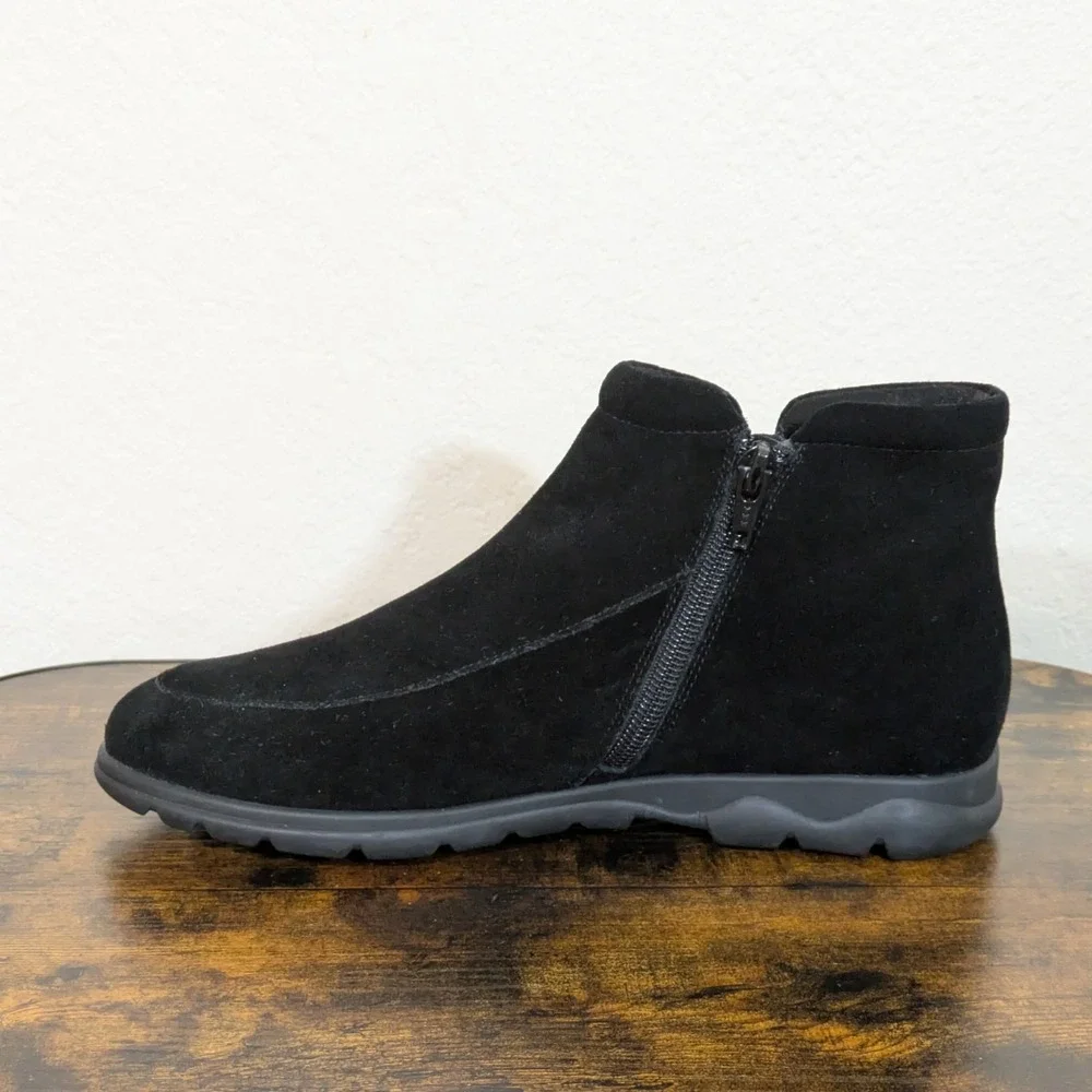 Vaneli Sport Leeta Black Suede Ankle‎ Boots Zip Booties Women's 6.5 M